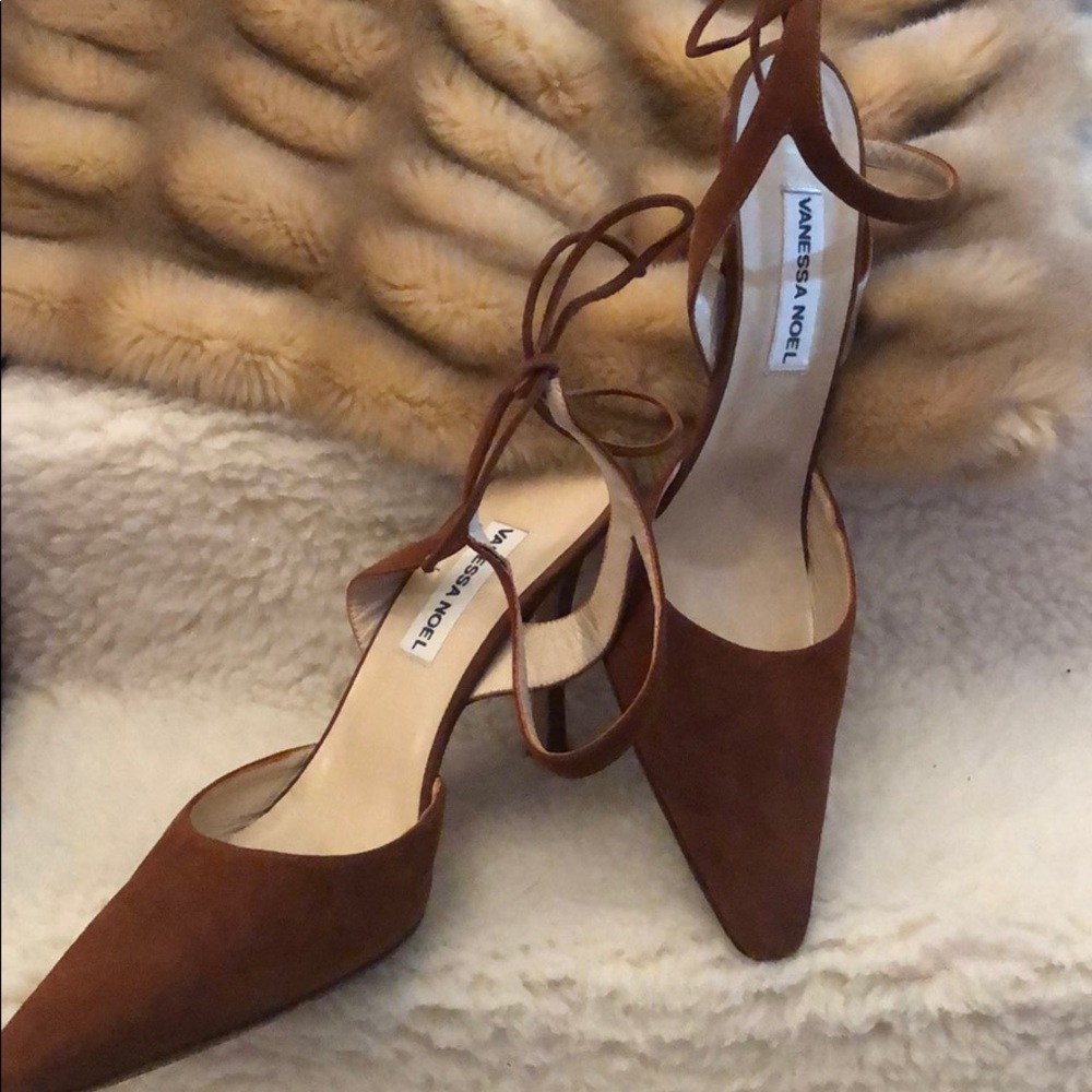 VANESSA NOEL CHESTNUT SUEDE HEELS